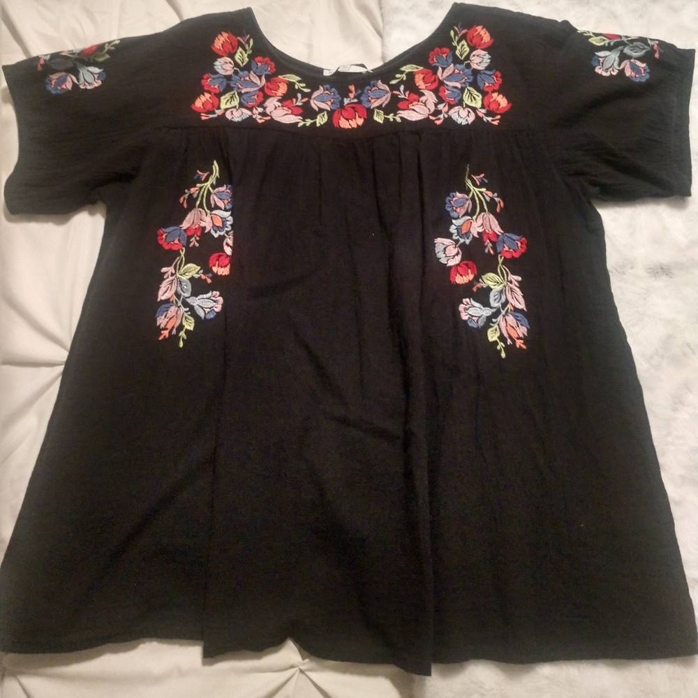 Embroidered top - Picture 3 of 4